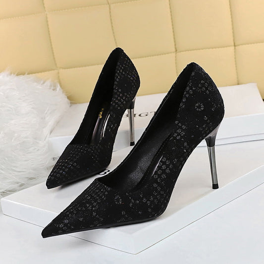 Eleganti décolleté con paillettes e tacco a spillo di Valentina Lo Bello