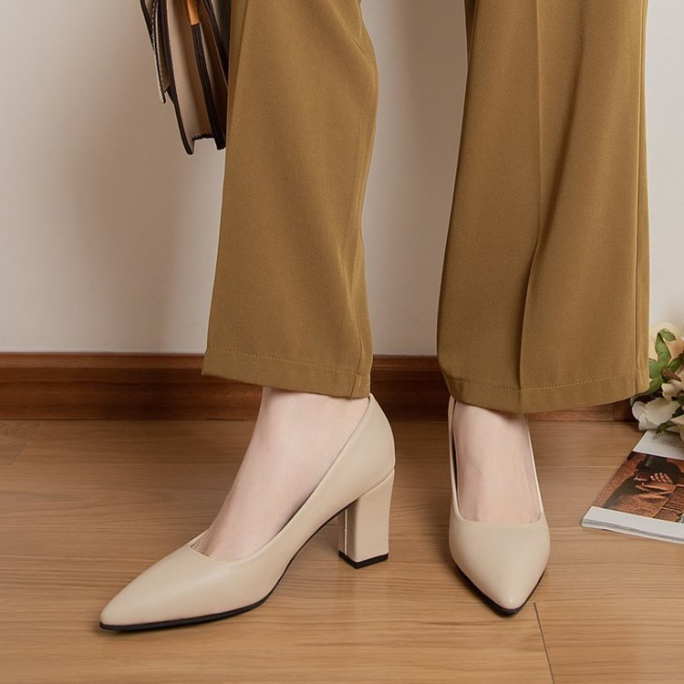 Chic Pointed High Heels by Valentina Lo Bello
