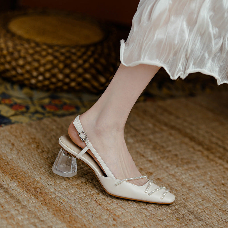 Eleganti sandali con tacco in cristallo di Valentina Lo Bello