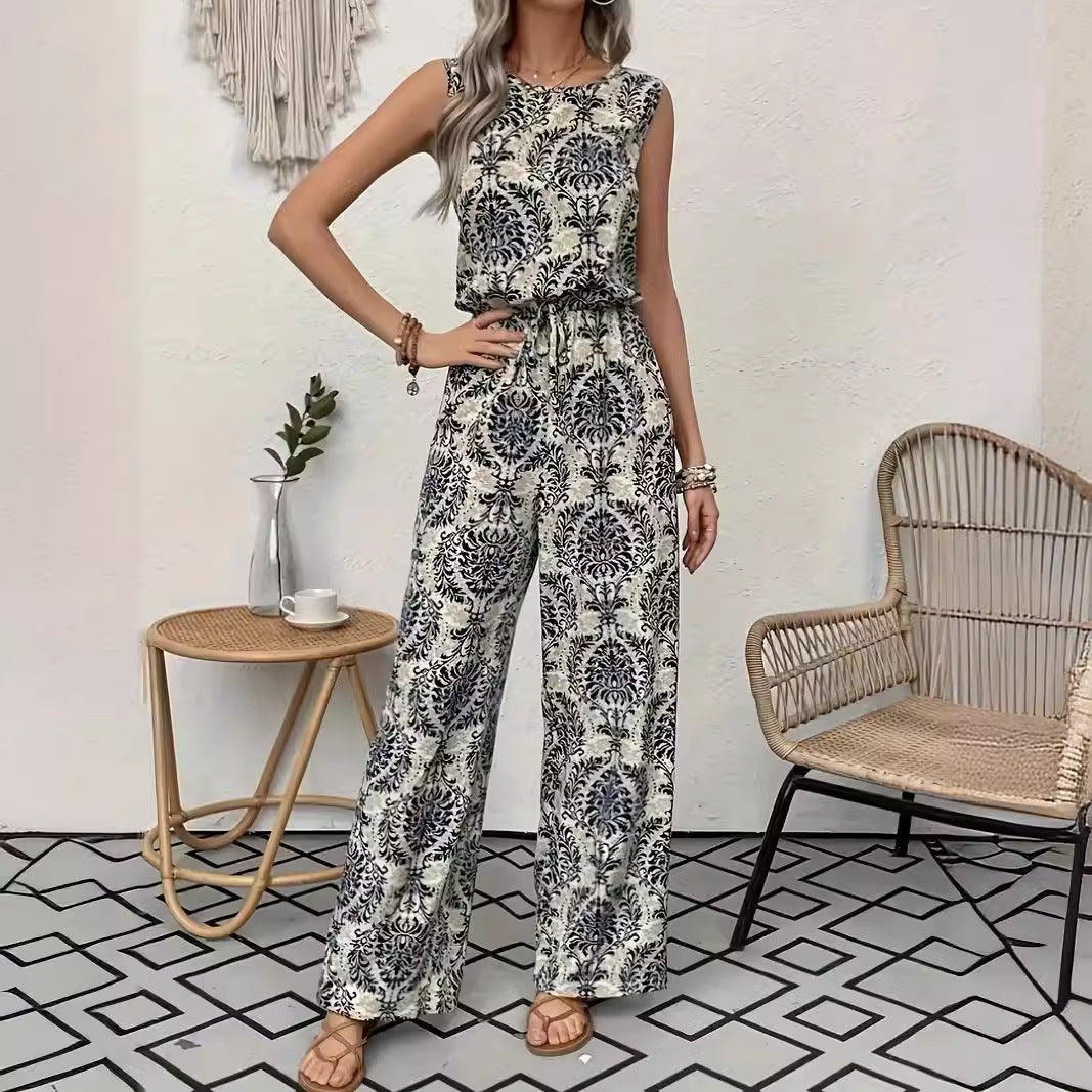 Completo da donna composto da top senza maniche stampato e pantaloni a gamba larga.