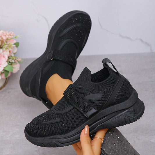 Sneakers con zeppa alla moda di Valentina Lo Bello da donna