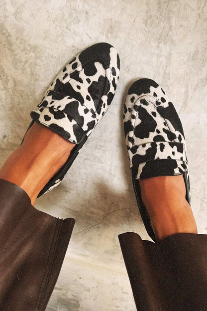Scarpe plus size con punta arrotondata e stampa muccata di Valentina Lo Bello