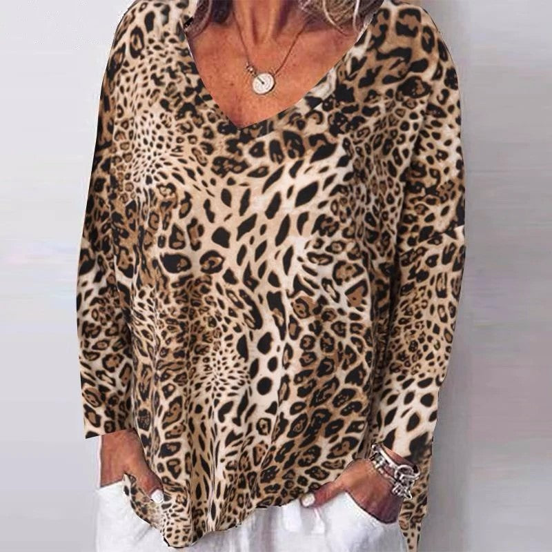 Top con scollo a V e stampa leopardata di Valentina Lo Bello