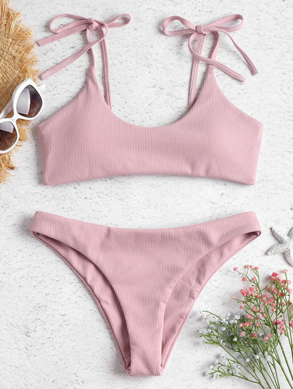 Bikini audace senza spalline a vita bassa di Valentina Lo Bello