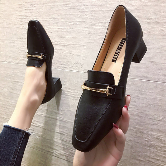 Eleganti mocassini con tacco di Valentina Lo Bello, ispirati a Pinterest.