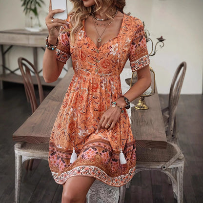 Abito estivo a trapezio in stile boho floreale di Valentina Lo Bello