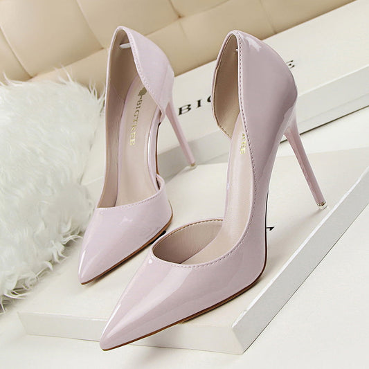 Eleganti décolleté con tacco a spillo in vernice Valentina Lo Bello
