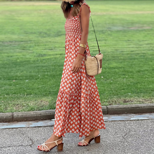 Elegante abito con spalline e stampa floreale di Valentina Lo Bello