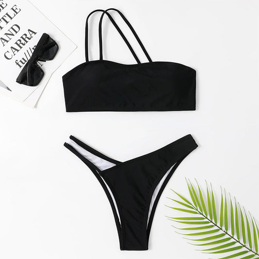 Elegante bikini monospalla di Valentina Lo Bello