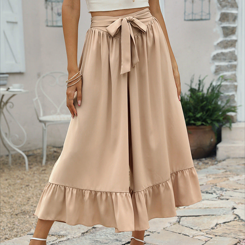 Eleganti pantaloni-gonna color kaki con volant di Valentina Lo Bello