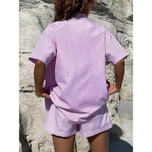 Elegante completo a due pezzi a righe di Valentina Lo Bello