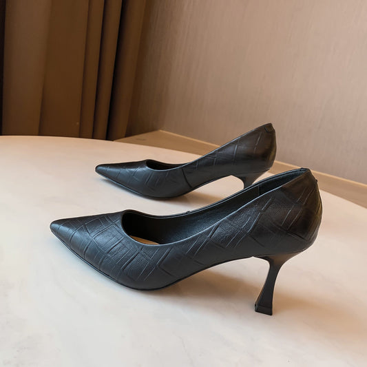Eleganti décolleté a punta in montone di Valentina Lo Bello