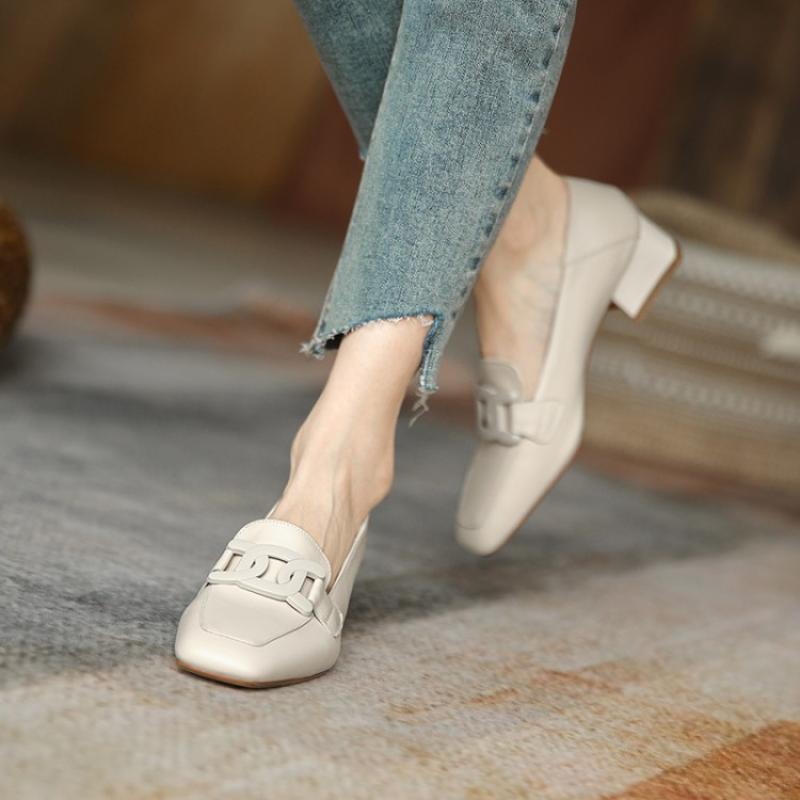 Elegant Valentina Lo Bello Chunky Heel Loafer Pumps