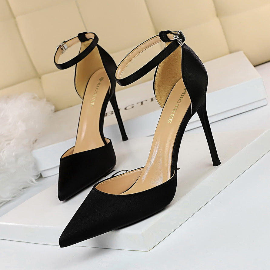 Elegant Silk Pointed Heels by Valentina Lo Bello
