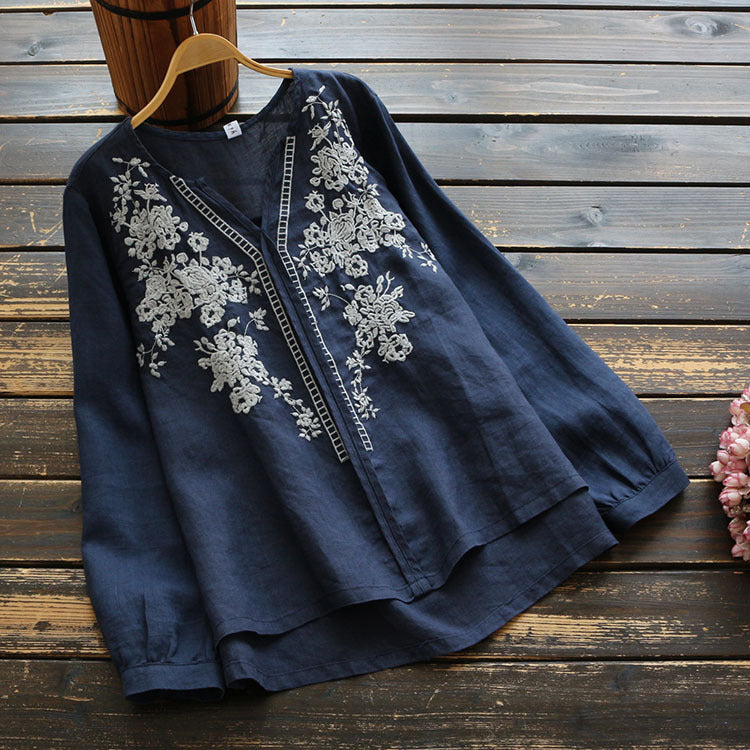 Top vintage in lino con scollo a V e ricami di Valentina Lo Bello