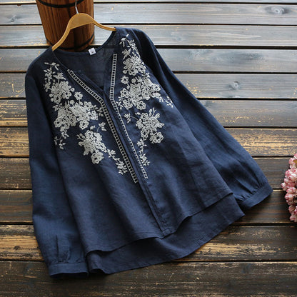 Top vintage in lino con scollo a V e ricami di Valentina Lo Bello