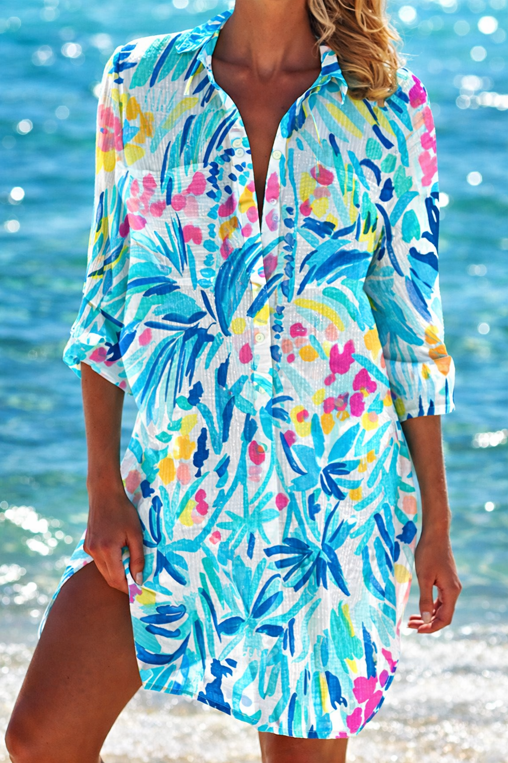 Copricostume da spiaggia in crêpe dai colori vivaci di Valentina Lo Bello
