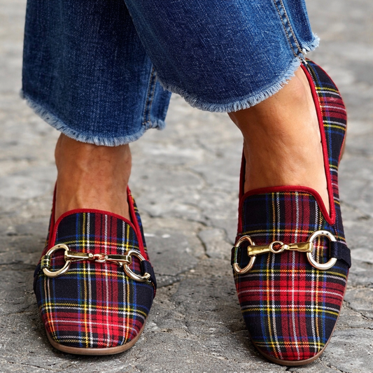 Scarpe basse a punta quadrata a quadri di Valentina Lo Bello