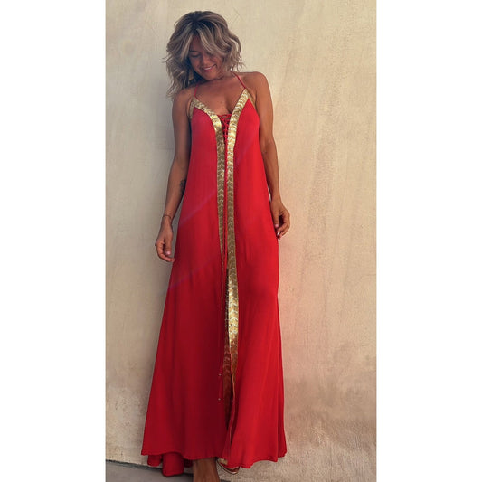 Elegante abito con allacciatura al collo di Valentina Lo Bello