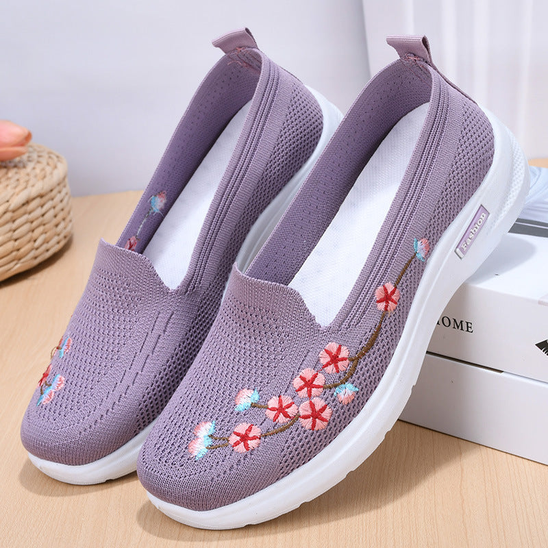 Breathable Embroidered Pumps by Valentina Lo Bello